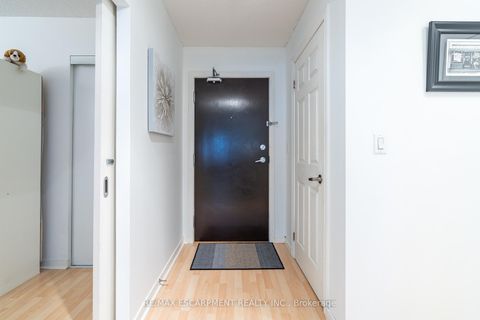 Photo 4 at 208 - 76 Shuter Street, Yonge Corridor, Toronto