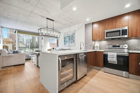 Photo 9 at 1013 - 333 Adelaide Street E, Moss Park, Toronto