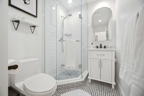 Photo 19 at 1013 - 333 Adelaide Street E, Moss Park, Toronto