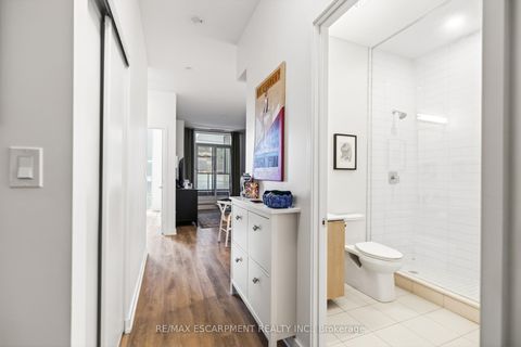 Photo 10 at 216 - 50 Ordnance Street, Niagara, Toronto