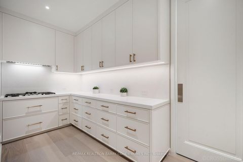 Photo 15 at 117 Yonge Boulevard, Nortown, Toronto