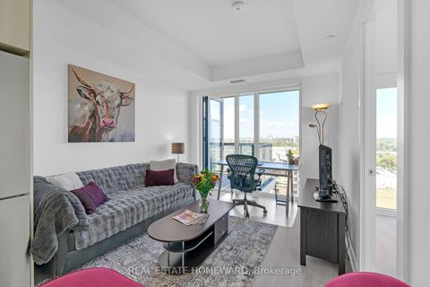 Photo 7 at 2039 - 20 Inn On The Park Drive, Don Mills, Toronto