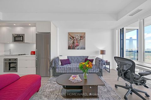 Photo 10 at 2039 - 20 Inn On The Park Drive, Don Mills, Toronto