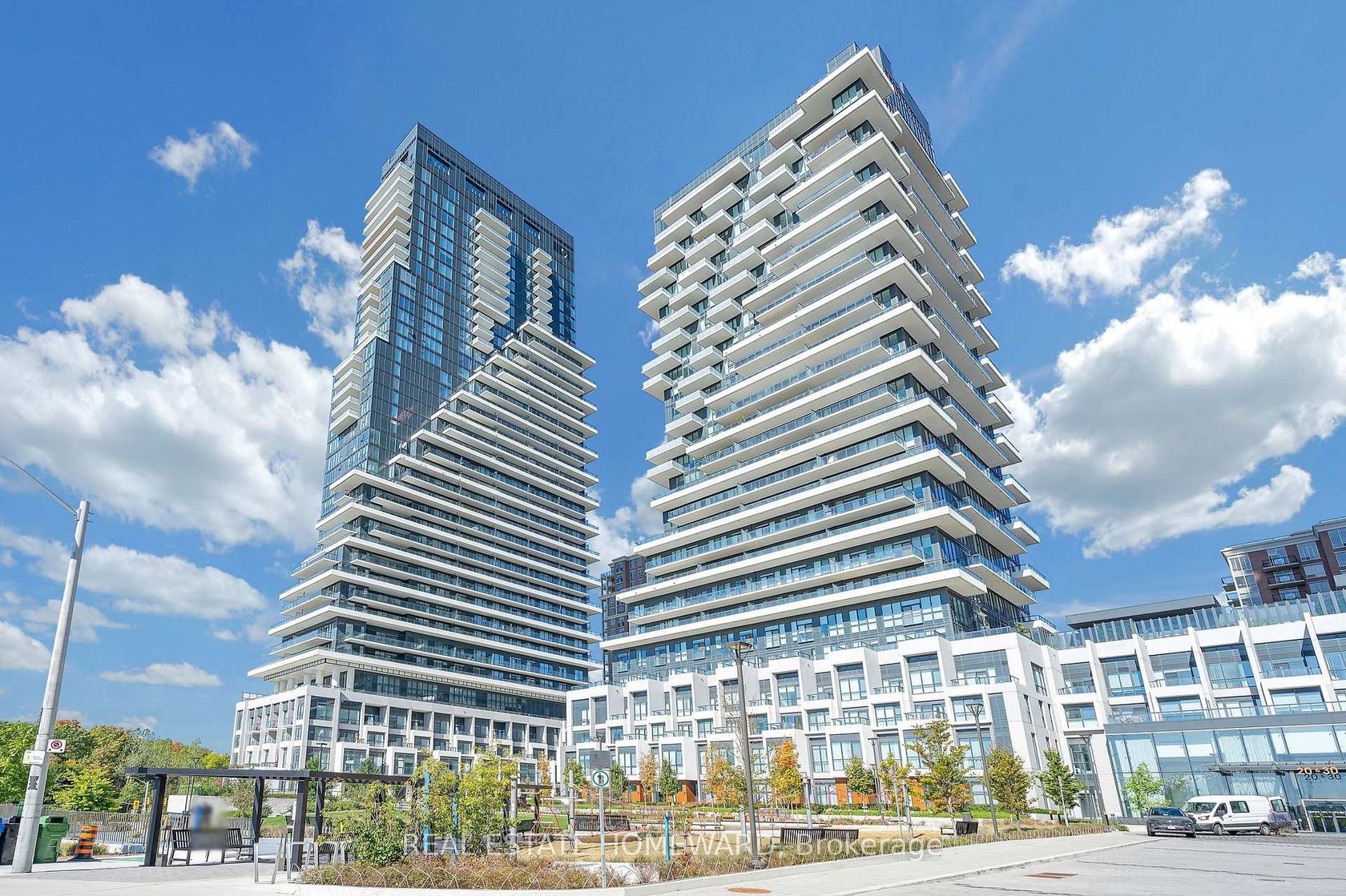 2039 - 20 Inn On The Park Drive, Don Mills, Toronto photo number 2