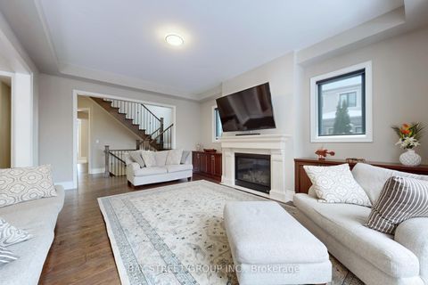 Photo 14 at 39 Cairns Gate, King City, King