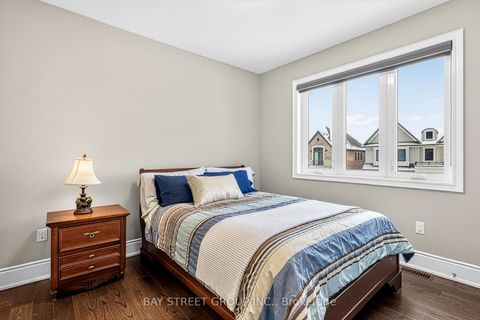 Photo 32 at 39 Cairns Gate, King City, King