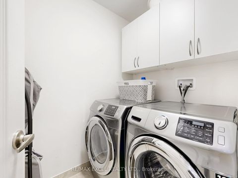 Photo 24 at 89 Hutt Crescent, Rural Aurora, Aurora