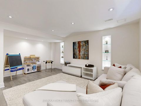 Photo 26 at 89 Hutt Crescent, Rural Aurora, Aurora