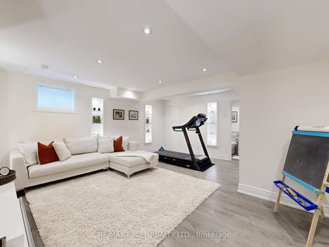 Photo 27 at 89 Hutt Crescent, Rural Aurora, Aurora