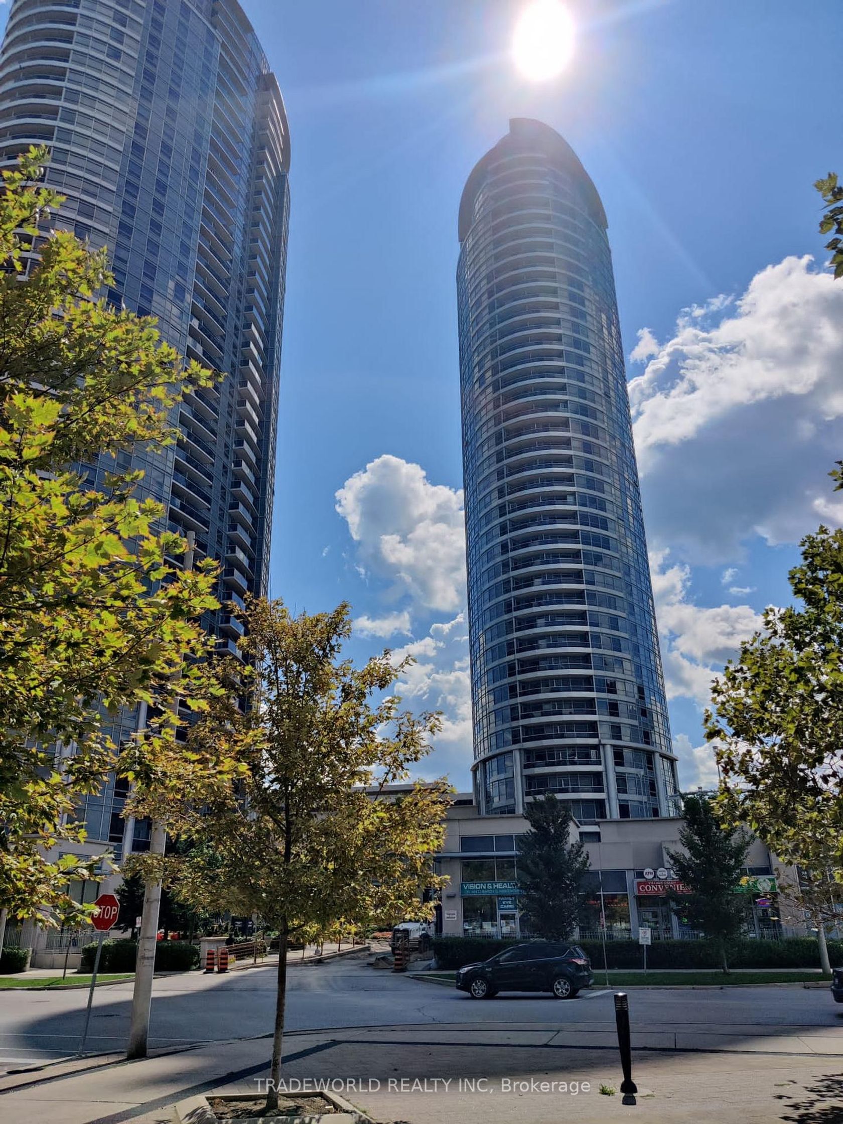 3203 - 125 Village Green Square, Malvern West, Toronto photo number 2