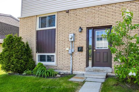 Photo 1 at 4 - 233 Innisfil Street, Allandale Centre, Barrie