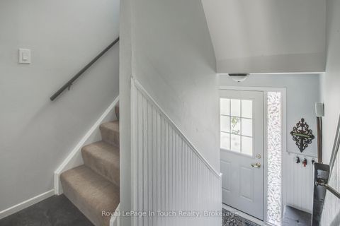 Photo 13 at 4 - 233 Innisfil Street, Allandale Centre, Barrie