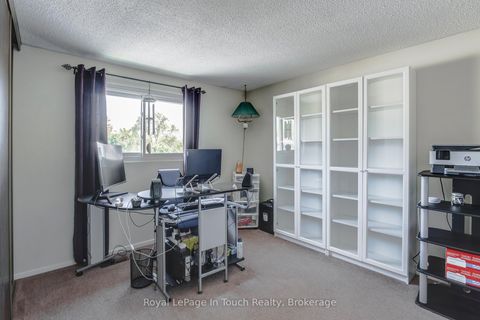 Photo 17 at 4 - 233 Innisfil Street, Allandale Centre, Barrie