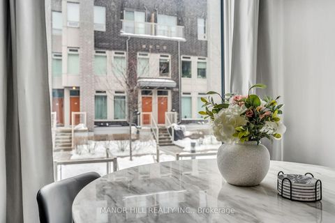 Photo 8 at 228 - 7 Applewood Lane, Etobicoke West Mall, Toronto