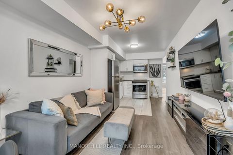 Photo 9 at 228 - 7 Applewood Lane, Etobicoke West Mall, Toronto