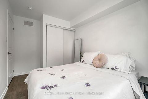 Photo 20 at 228 - 7 Applewood Lane, Etobicoke West Mall, Toronto