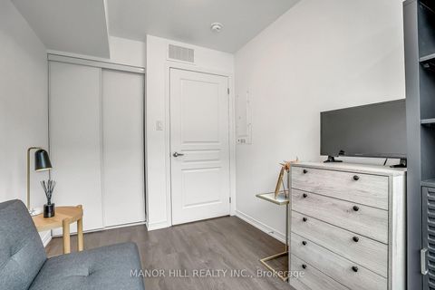 Photo 24 at 228 - 7 Applewood Lane, Etobicoke West Mall, Toronto