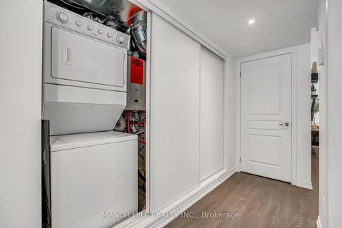 Photo 27 at 228 - 7 Applewood Lane, Etobicoke West Mall, Toronto