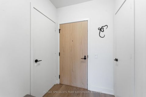 Photo 10 at 111 - 50 George Butchart Drive, CFB, Toronto