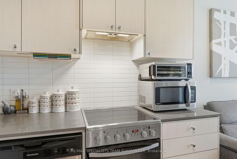 Photo 23 at 111 - 50 George Butchart Drive, CFB, Toronto