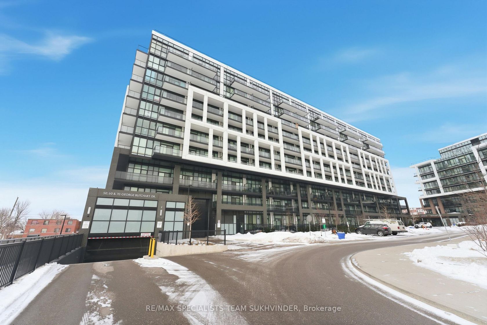 111 - 50 George Butchart Drive, CFB, Toronto photo 8