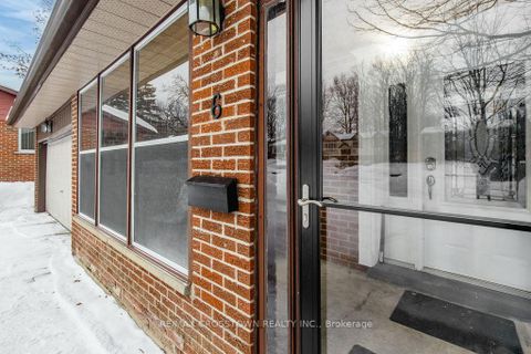 Photo 5 at 6 Deerpark Drive, Cundles East, Barrie