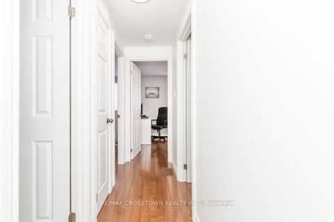 Photo 24 at 6 Deerpark Drive, Cundles East, Barrie