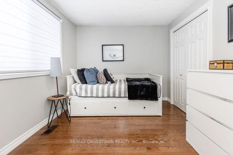 Photo 31 at 6 Deerpark Drive, Cundles East, Barrie