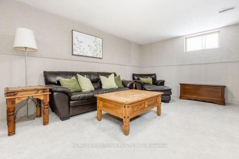 Photo 37 at 6 Deerpark Drive, Cundles East, Barrie