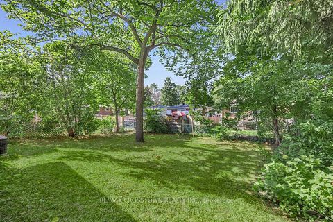 Photo 42 at 6 Deerpark Drive, Cundles East, Barrie