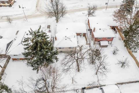 Photo 45 at 6 Deerpark Drive, Cundles East, Barrie