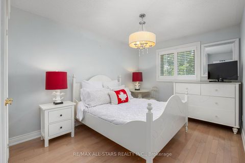 Photo 26 at 10 Sufi Crescent, Victoria Village, Toronto