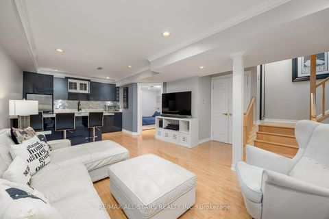 Photo 32 at 10 Sufi Crescent, Victoria Village, Toronto