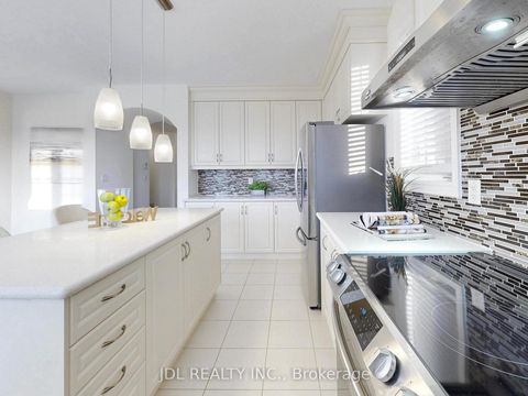 Photo 19 at 548 Somerville Drive, Wyndham, Newmarket