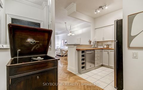 Photo 6 at 703 - 120 Lombard Street, Yonge Corridor, Toronto