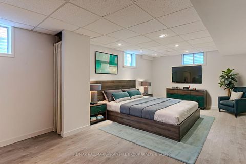 Photo 10 at 21 Autumn Lane, Allandale Heights, Barrie