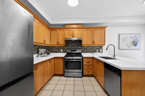 Photo 14 at 162 Seasons Drive, Rouge E11, Toronto