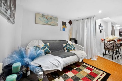 Photo 37 at 162 Seasons Drive, Rouge E11, Toronto