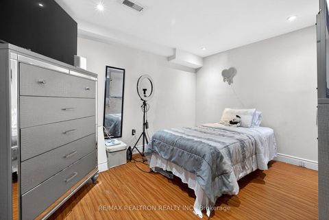 Photo 40 at 162 Seasons Drive, Rouge E11, Toronto