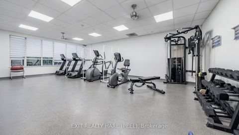 Photo 20 at 618 - 11 Townsgate Drive, Yorkhill, Vaughan