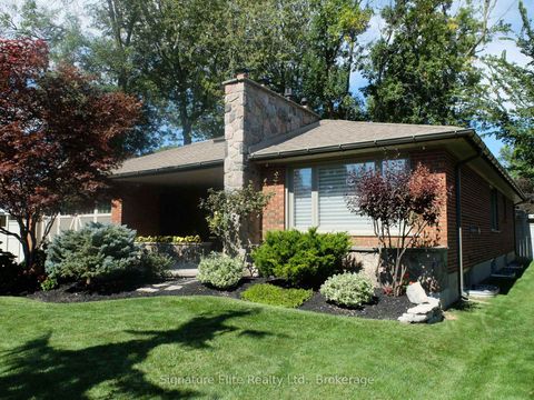 Photo 3 at 80 Toynbee Trail, Guildwood, Toronto