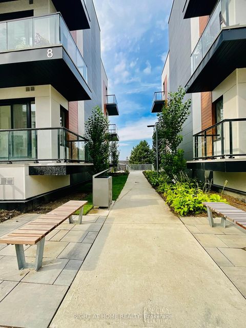 Photo 1 at 8 Steckley House Lane, Rural Richmond Hill, Richmond Hill