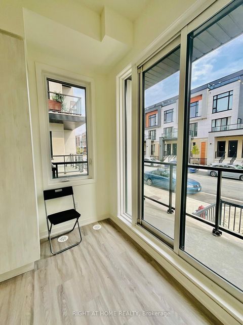 Photo 8 at 8 Steckley House Lane, Rural Richmond Hill, Richmond Hill