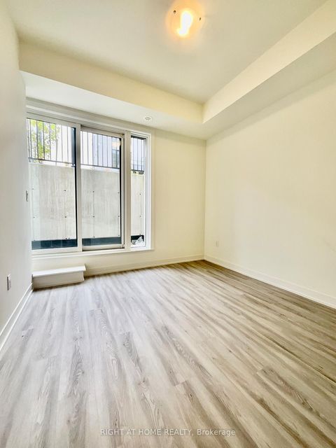 Photo 20 at 8 Steckley House Lane, Rural Richmond Hill, Richmond Hill