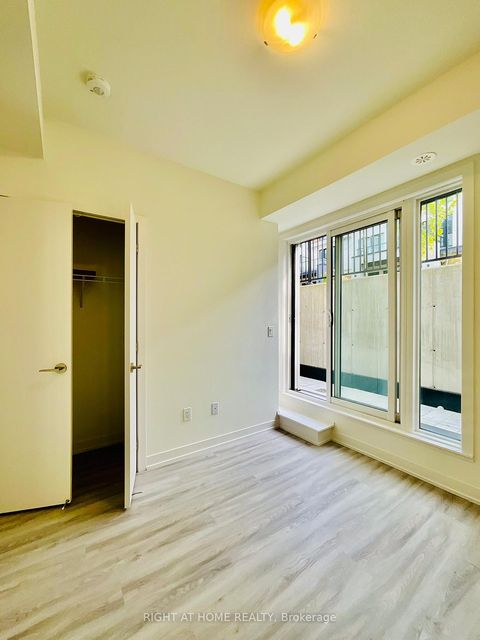 Photo 21 at 8 Steckley House Lane, Rural Richmond Hill, Richmond Hill