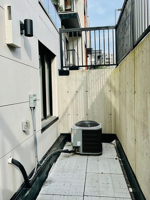 Photo 24 at 8 Steckley House Lane, Rural Richmond Hill, Richmond Hill