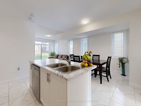 Photo 8 at 18 Ludlow Drive, Rural Barrie Southeast, Barrie