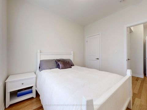 Photo 11 at 18 Ludlow Drive, Rural Barrie Southeast, Barrie