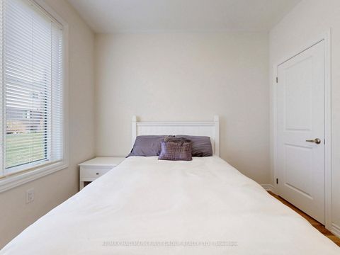 Photo 12 at 18 Ludlow Drive, Rural Barrie Southeast, Barrie