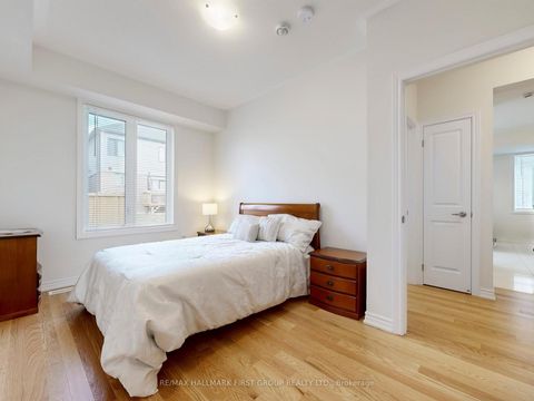 Photo 14 at 18 Ludlow Drive, Rural Barrie Southeast, Barrie